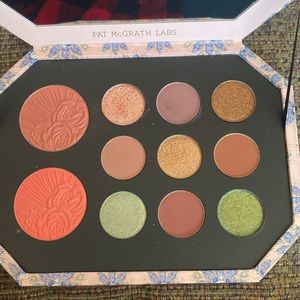 Pat McGrath Mthrshp Bijoux Brilliance: Starstruck Splendour face and eye palette